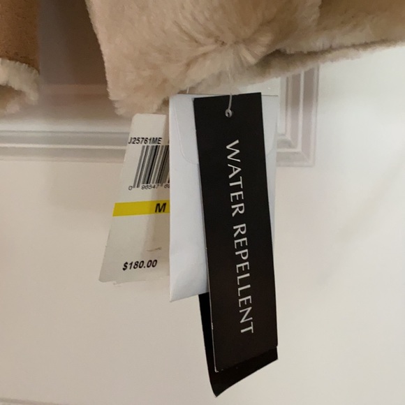 Jones New York suede coat. - Picture 2 of 3